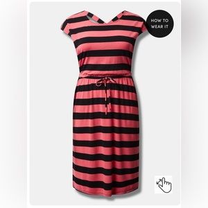 Torrid Online Exclusive
Midi Jersey Cross Back Slit Dress size 2x